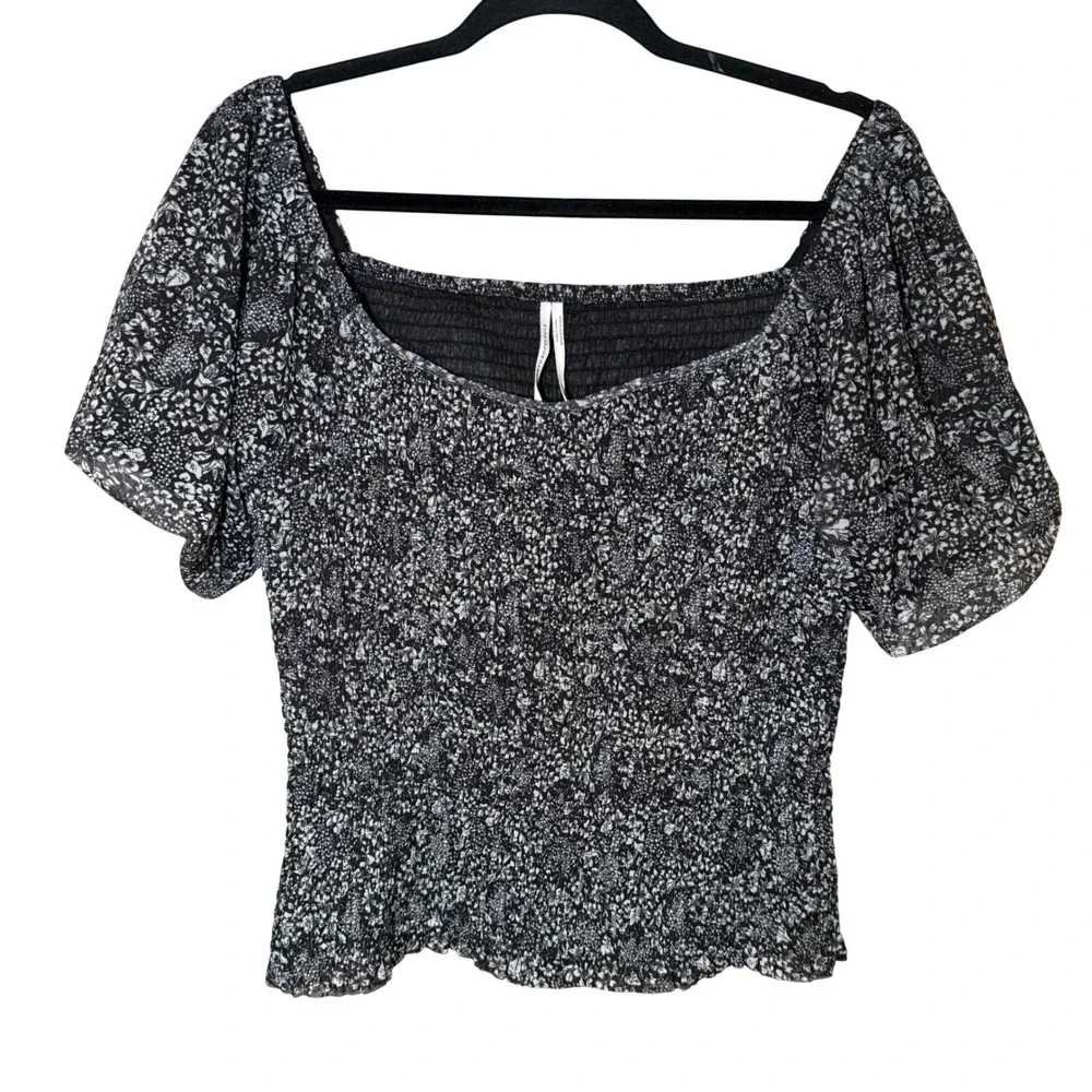 Anthropologie Aurelia Smocked‎ Shirt Puff Short Sleeve Black White Size Large